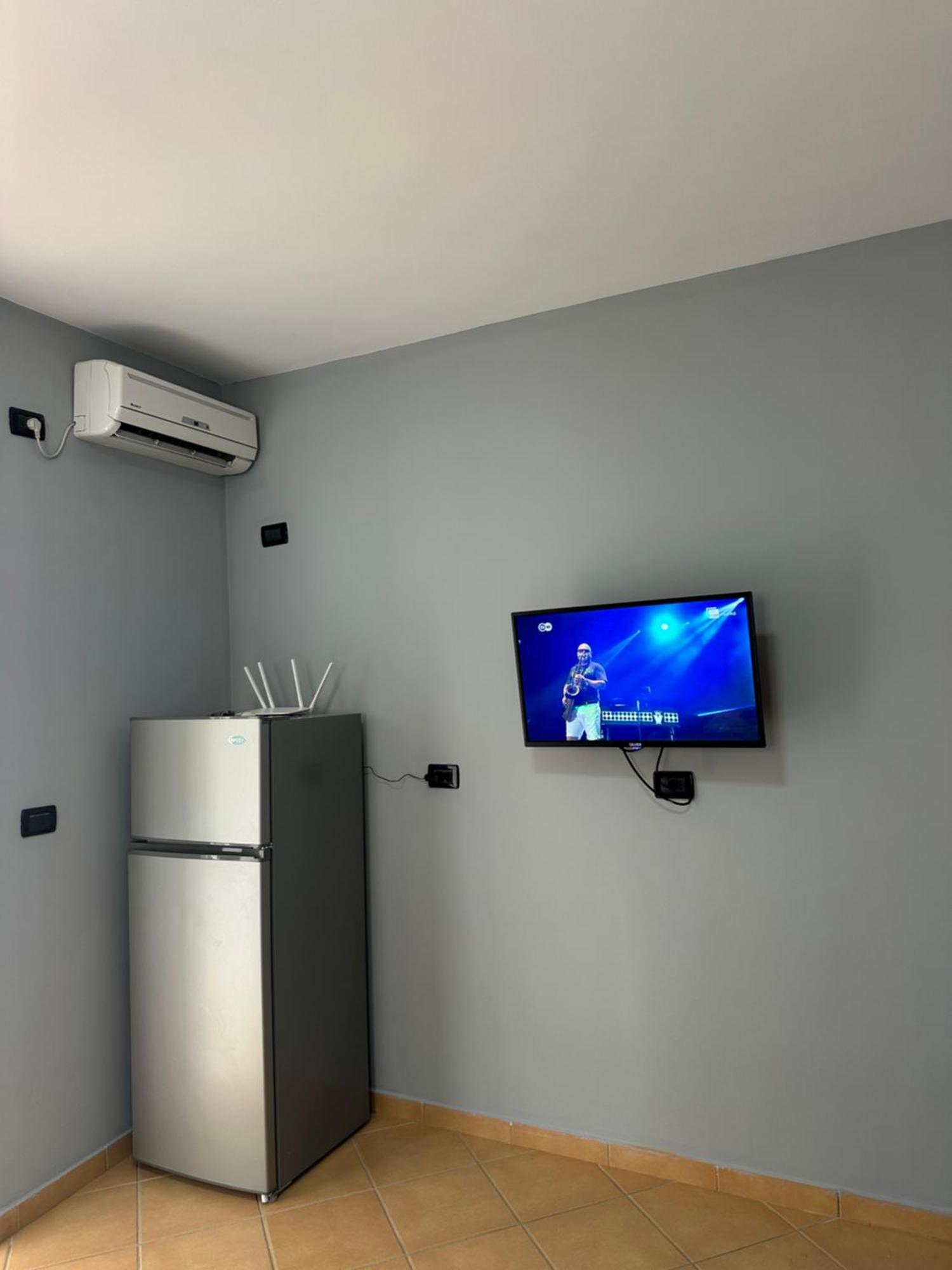 Olivias Apartments City Center Sarande Exterior photo