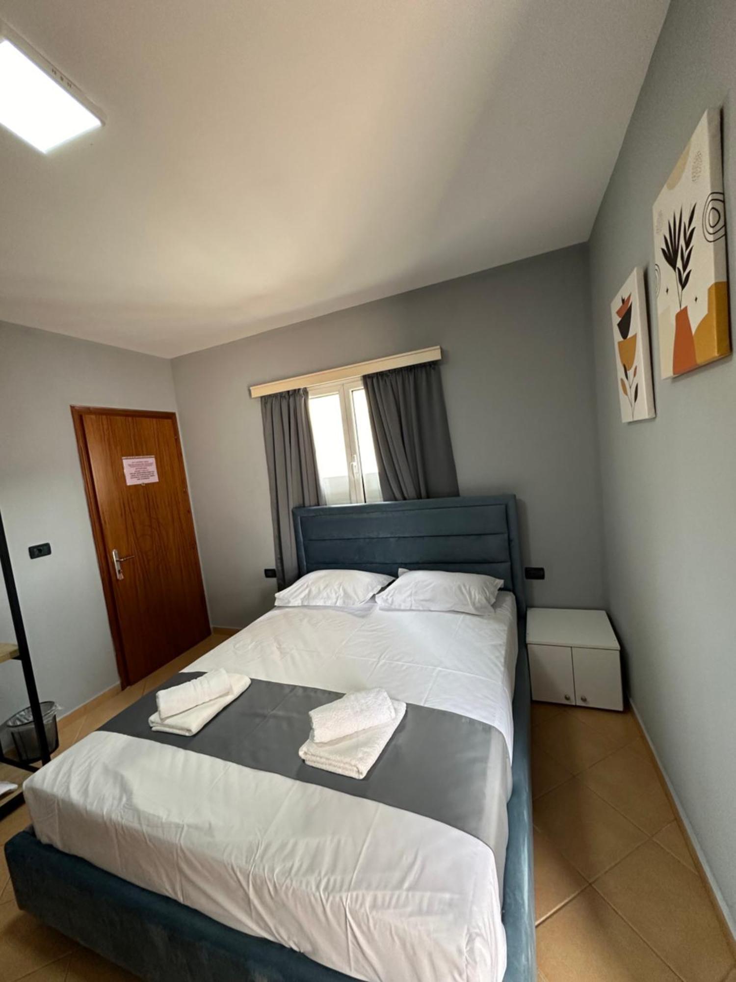 Olivias Apartments City Center Sarande Exterior photo